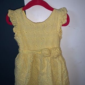 Yellow dress size 3t
